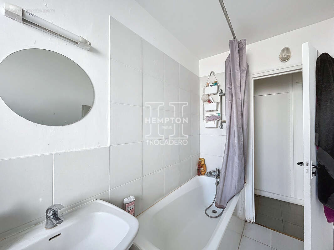 Appartement à PARIS-20E