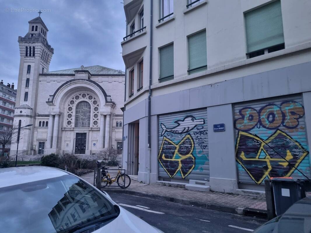 Commerce à GRENOBLE