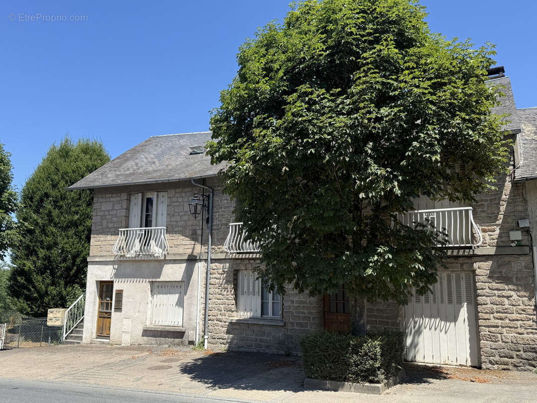 Appartement à UZERCHE