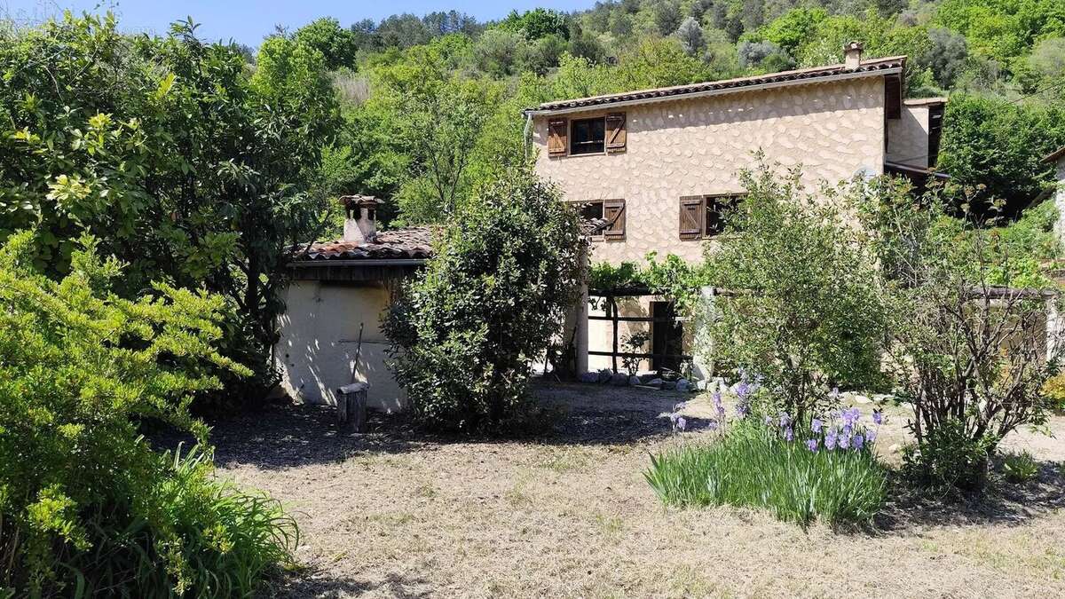 Maison à PUGET-THENIERS