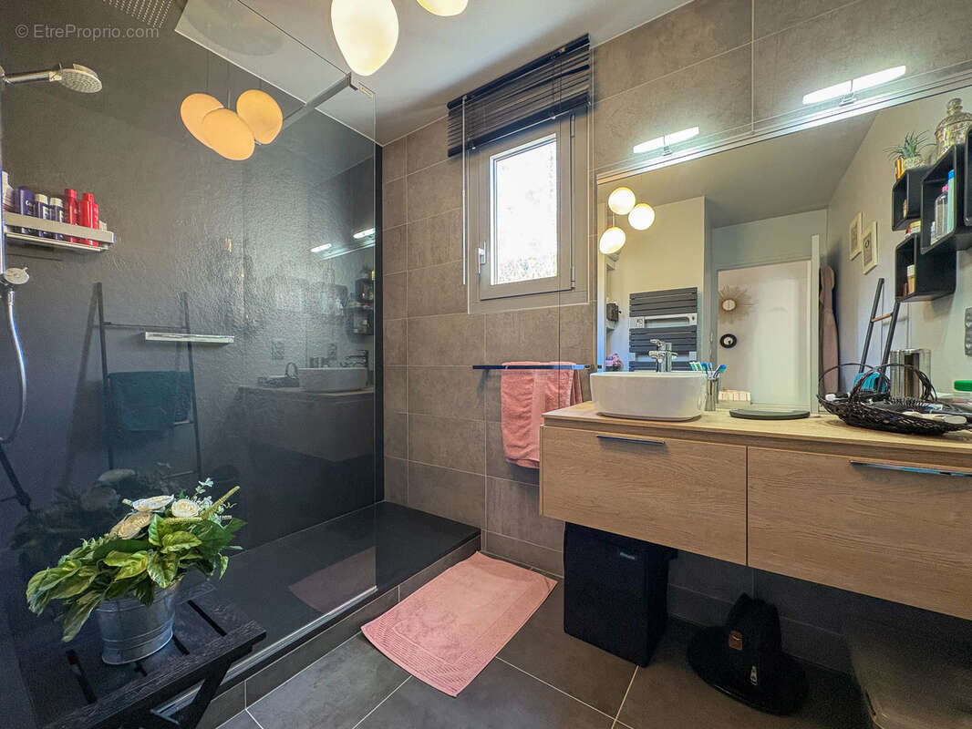 Appartement à CHAMALIERES
