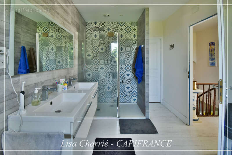 Maison à COURRENSAN