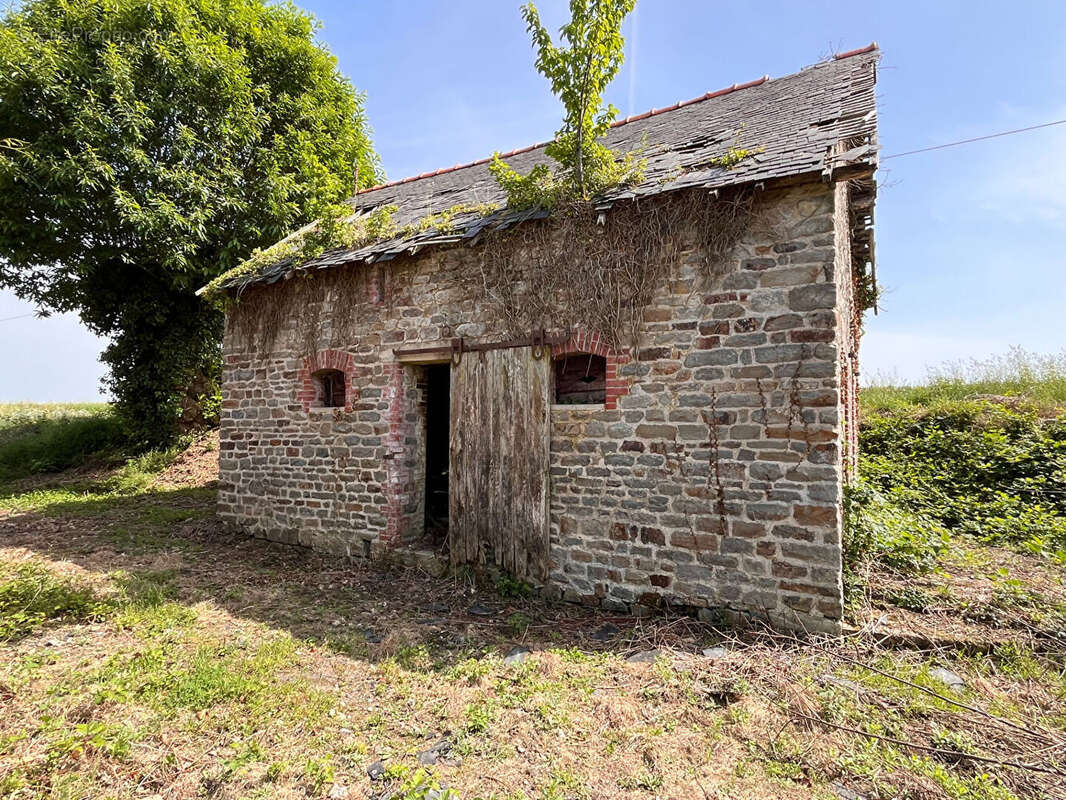 VITRE (35) - fermette sur 1ha 60a. - photo 4