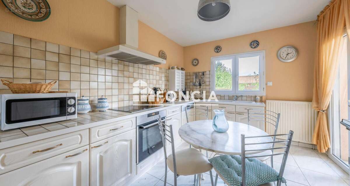 Maison à VILLENAVE-D&#039;ORNON