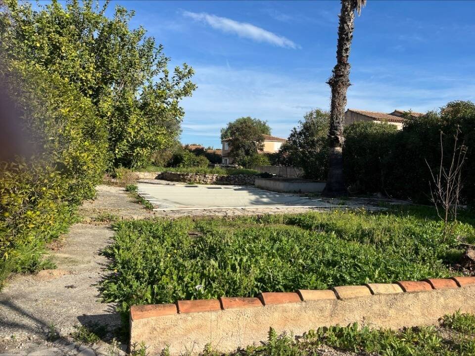 Terrain à LA FARLEDE