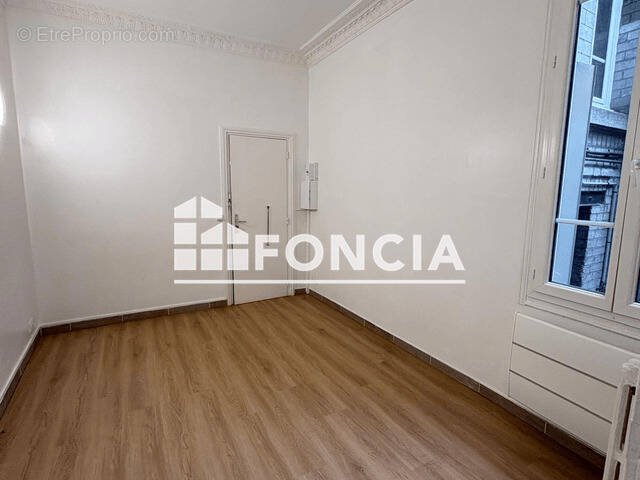 Appartement à SAINT-MAUR-DES-FOSSES