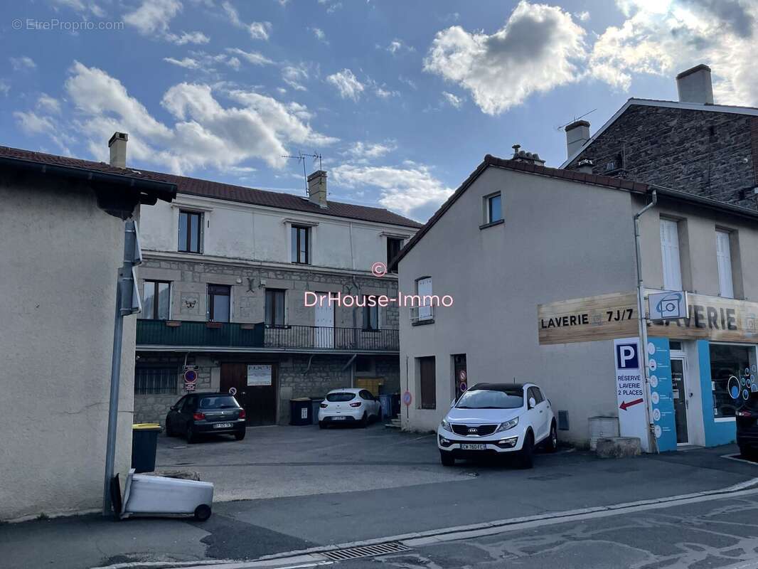 Appartement à UNIEUX