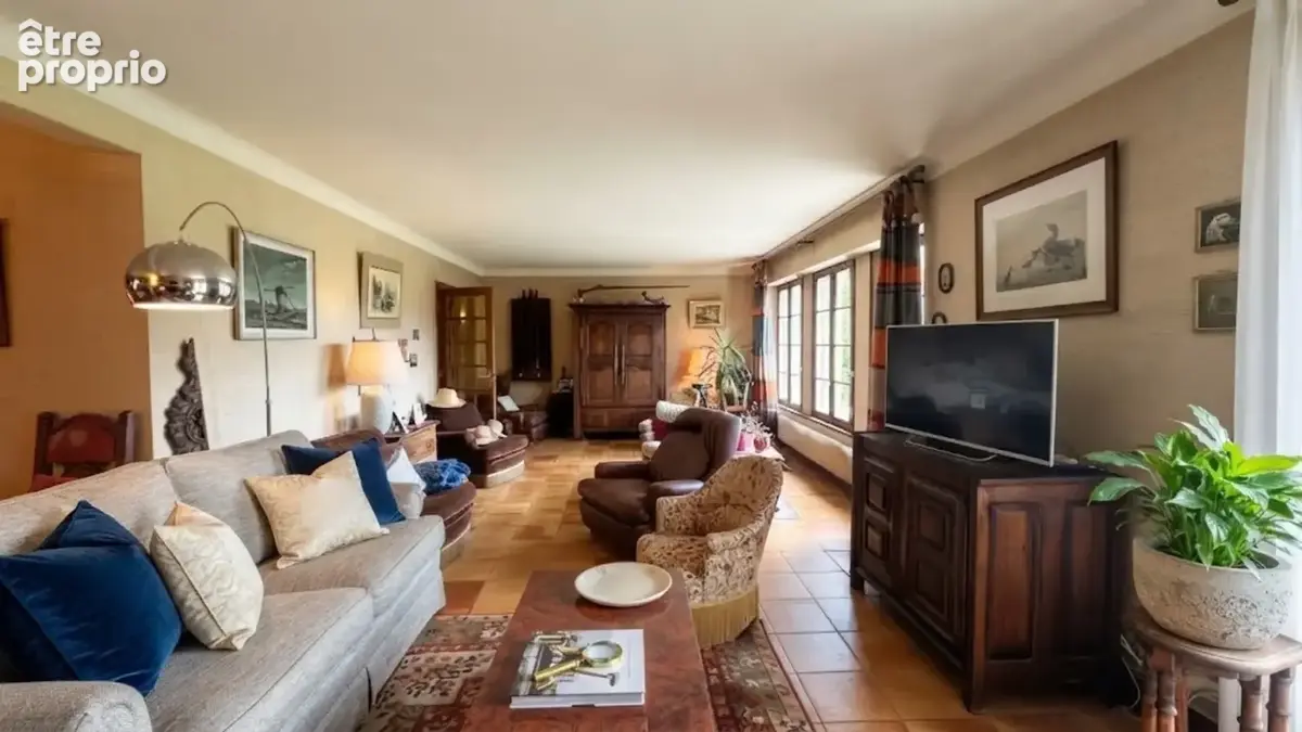 QUIMPER (29) – LE STANGALA – Maison de 210 m² habitables, édifiée sur une parcelle de 12 000 m², avec sous-sol intégral - photo 6
