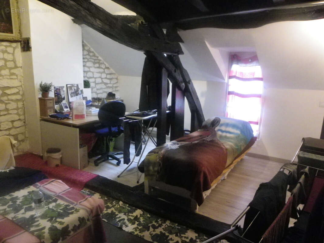Maison de ville f2 41.6m2 plein centre ville - photo 5
