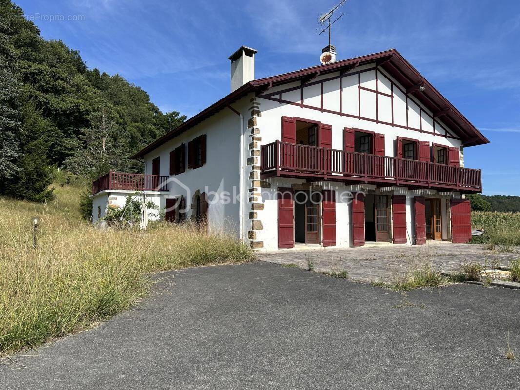 Maison à OREGUE