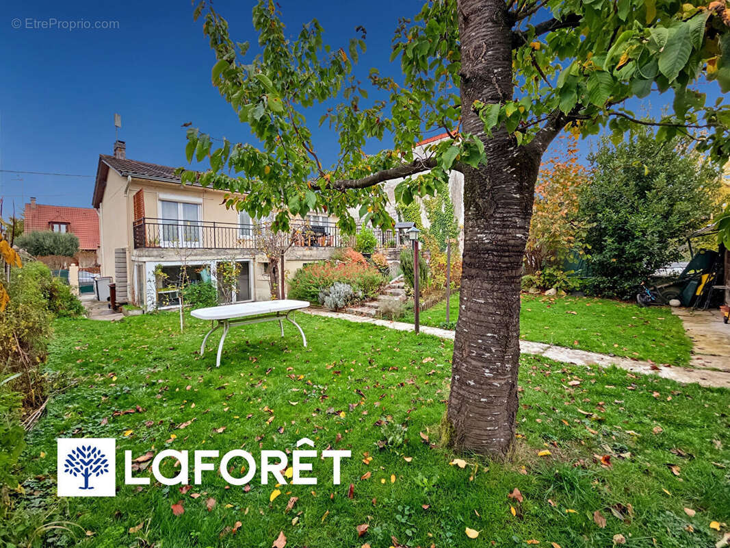 Maison à RIS-ORANGIS