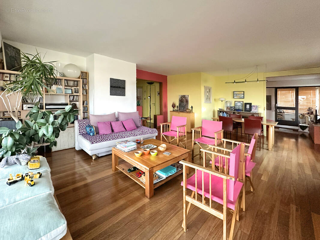 Appartement à NANTERRE