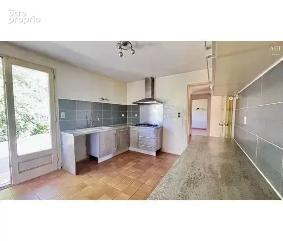 Vente Maison Saint-etienne-de-fontbellon(07200) 270 000ï¿œ - photo 9