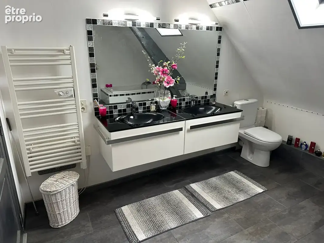 Maison de maître de charme entièrement rénovée de 166 m² à Saint-Épain - photo 7