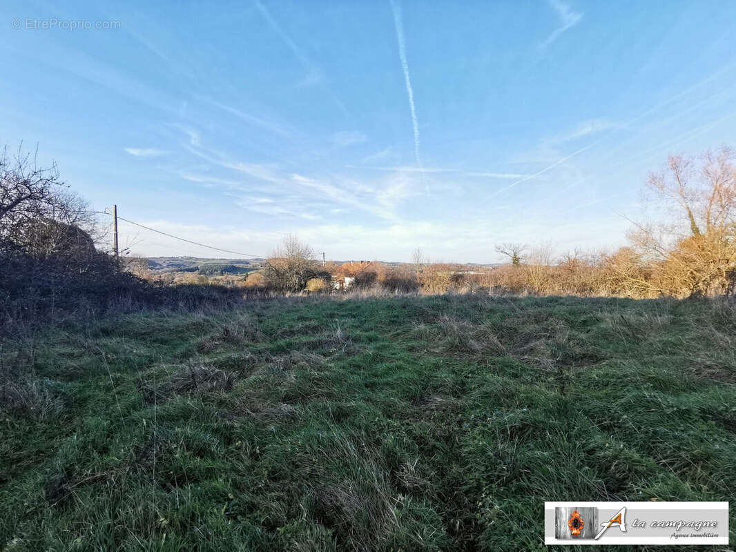 Maison à MOUREUILLE