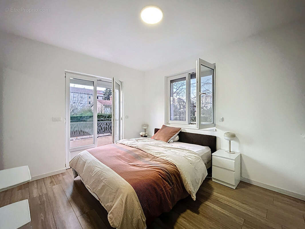 Maison à TASSIN-LA-DEMI-LUNE