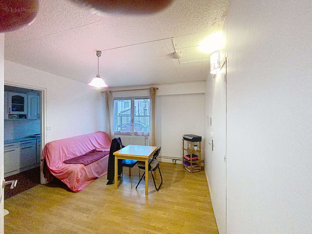 Appartement à SAINT-MAUR-DES-FOSSES