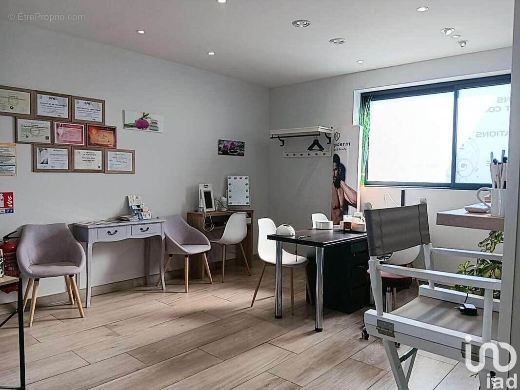 Photo 2 - Commerce à DIEMOZ