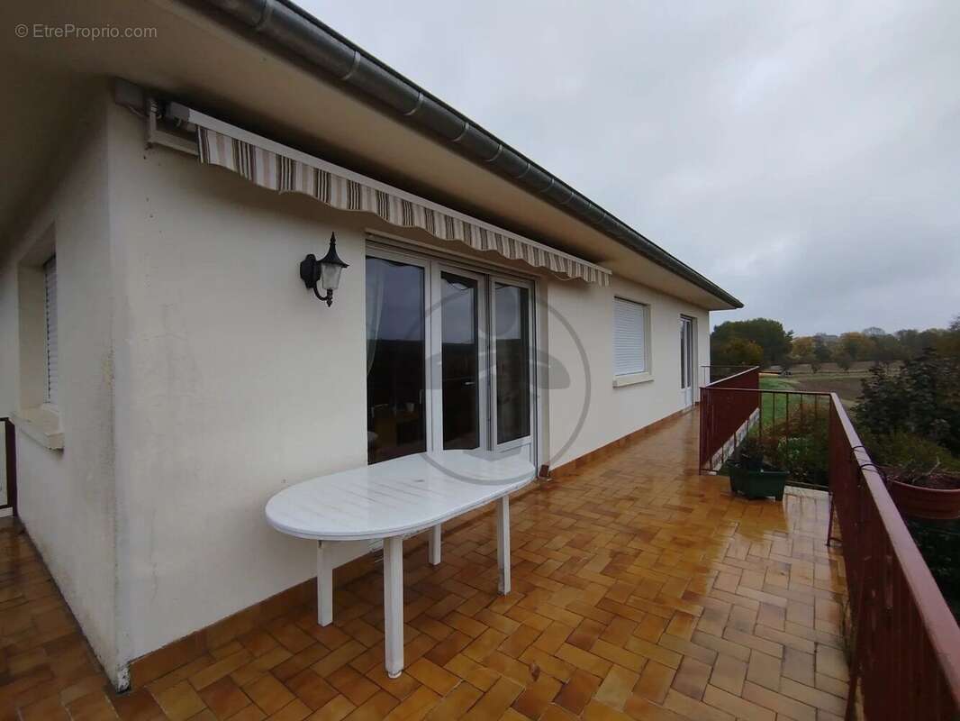 Maison à ARS-LAQUENEXY