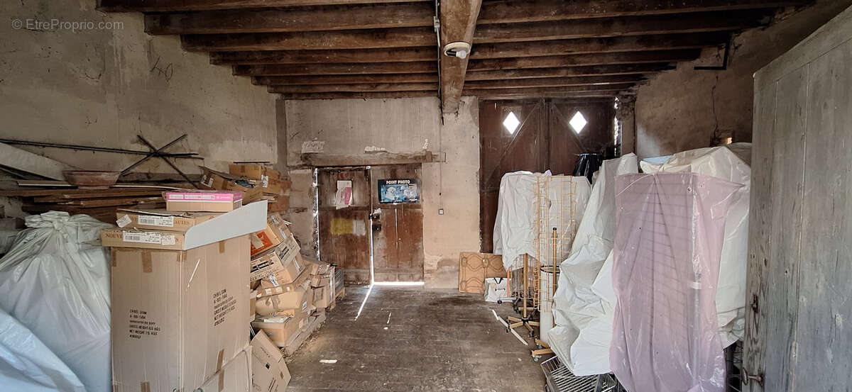 Appartement à VILLENEUVE-L'ARCHEVEQUE