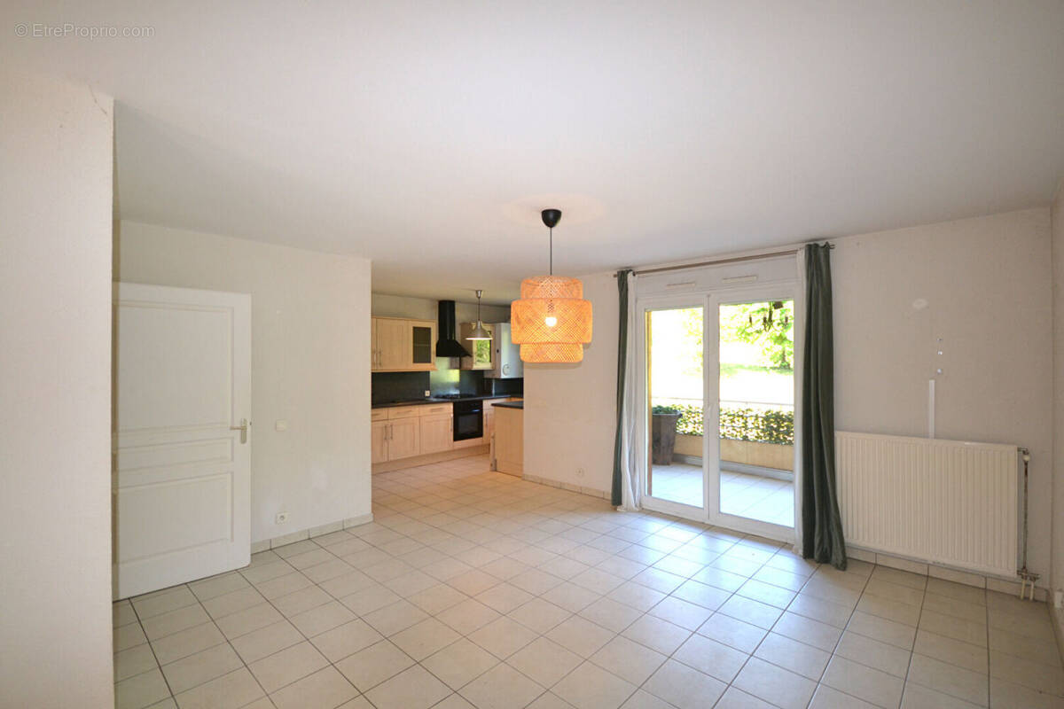 Appartement à SAINT-JORIOZ
