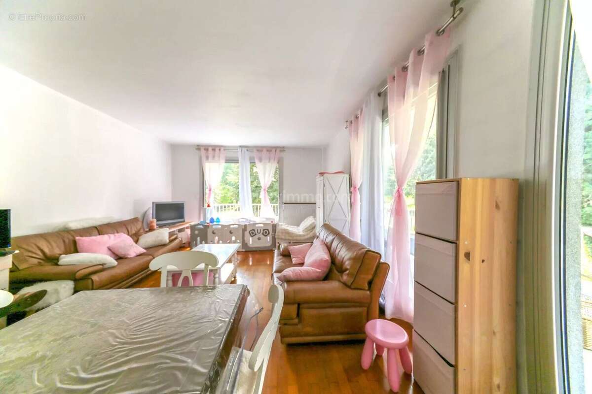 Appartement à MEYLAN