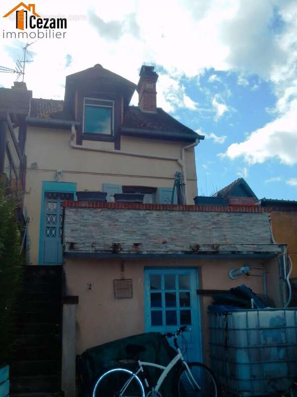Maison à CRIQUEBEUF-SUR-SEINE