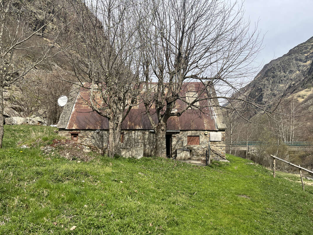 Maison à GEDRE