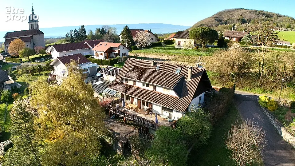 Maison T5 de 194 m² avec vue sur la montagne - photo 13