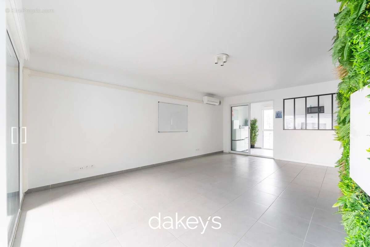 Appartement à MARSEILLE-3E