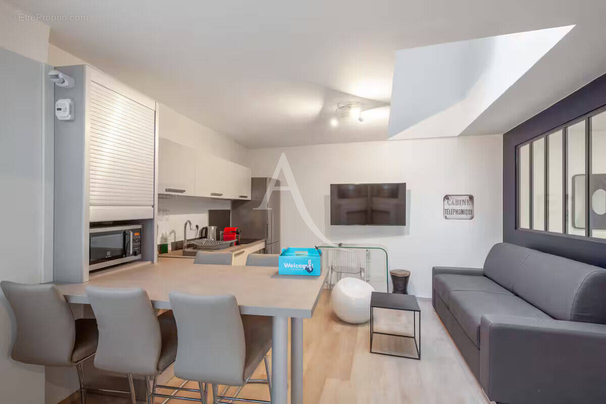 Commerce à PARIS-11E