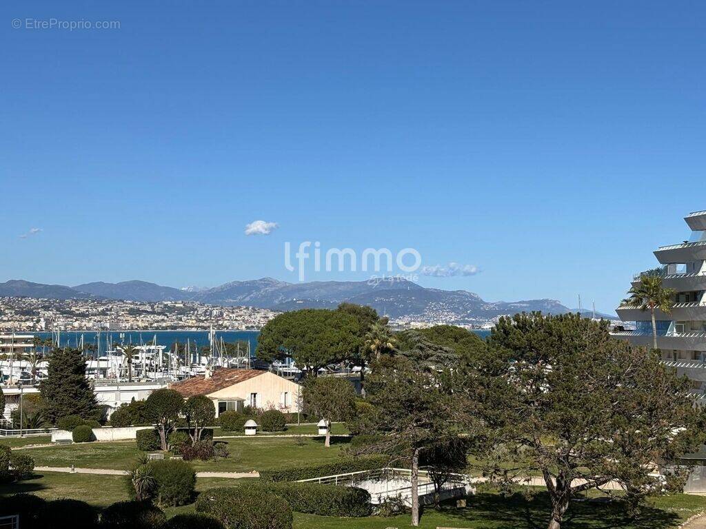Photo Appartement à Villeneuve-Loubet au prix de 299 000€
