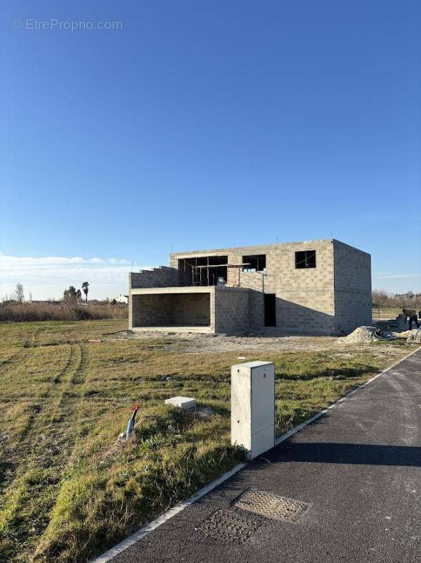 Terrain à SAINTES-MARIES-DE-LA-MER