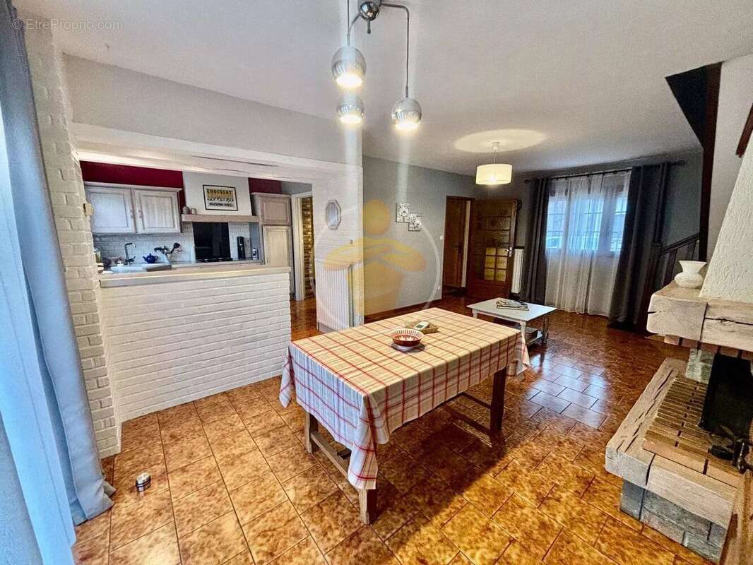 Maison à TERGNIER
