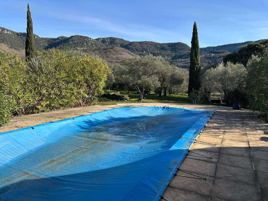 Maison à SAINT-PRIVAT