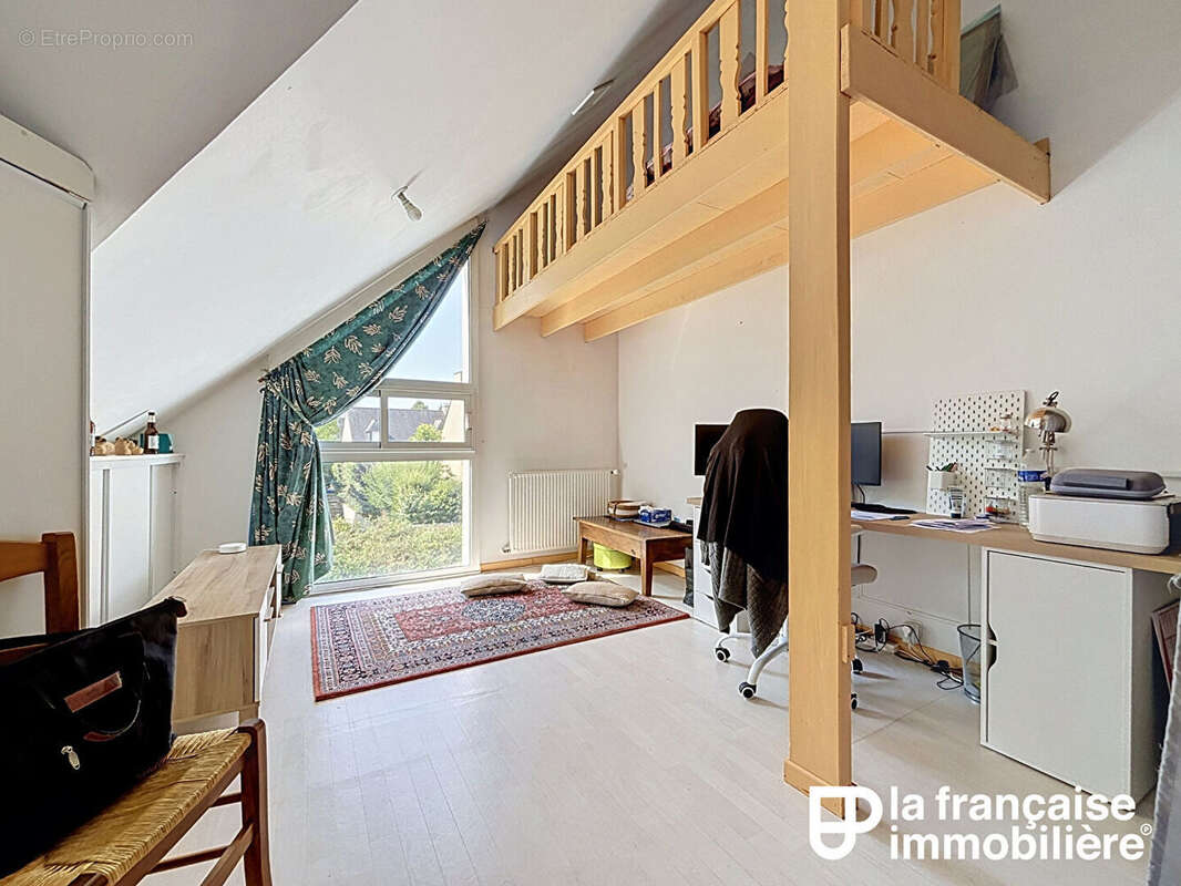 A VENDRE - CHAVAGNE - Maison indépendante 7 pièces - garage double - photo 6