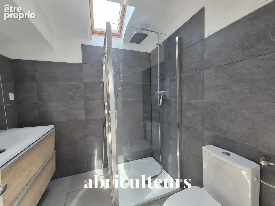 Maison à rénover - 7 pièces - 160 m² - Jarnac centre-ville - photo 6