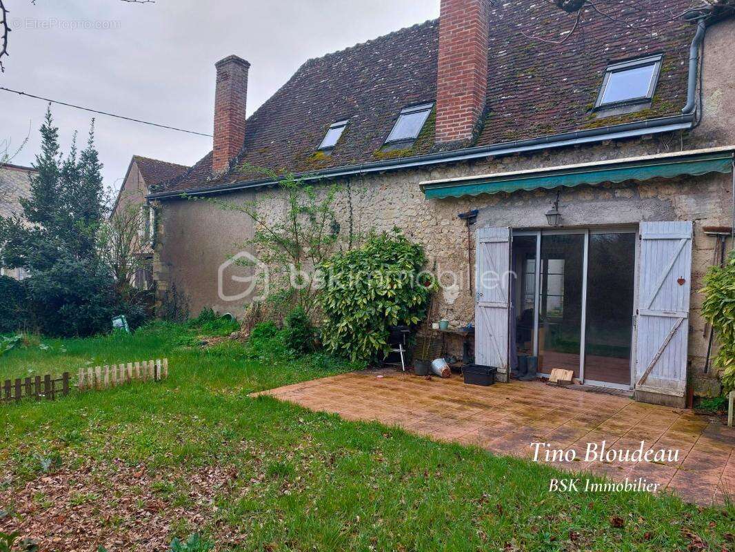 Maison de caractère avec dépendance au cœur de Limeray - photo 4