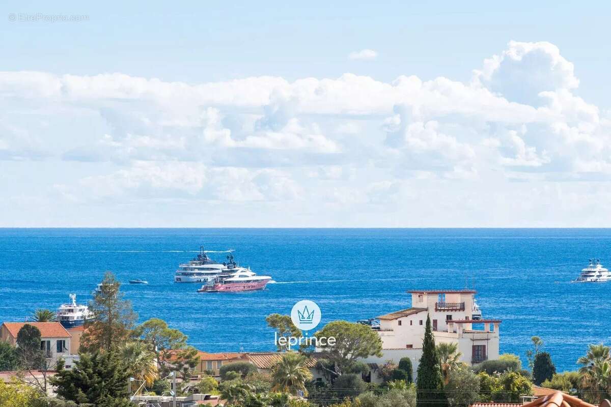 Appartement à BEAULIEU-SUR-MER
