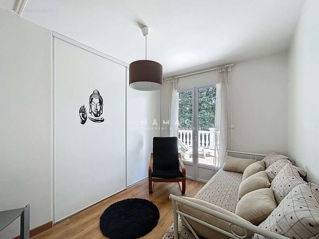 Maison à LA TOUR-DE-SALVAGNY