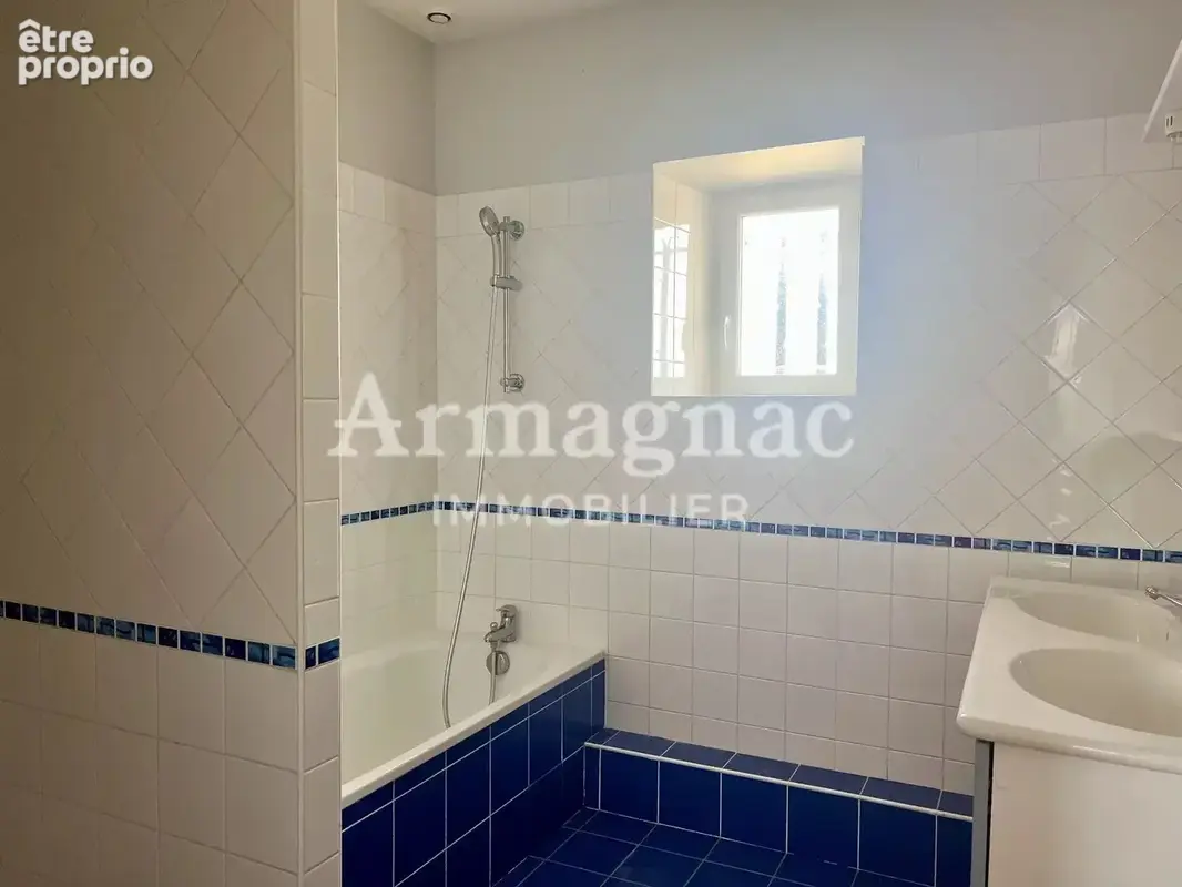 Propriété en pierre, dépendances et garage - photo 12