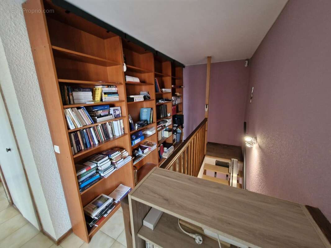 Maison à SAINT-LAURENT-DE-LA-SALANQUE