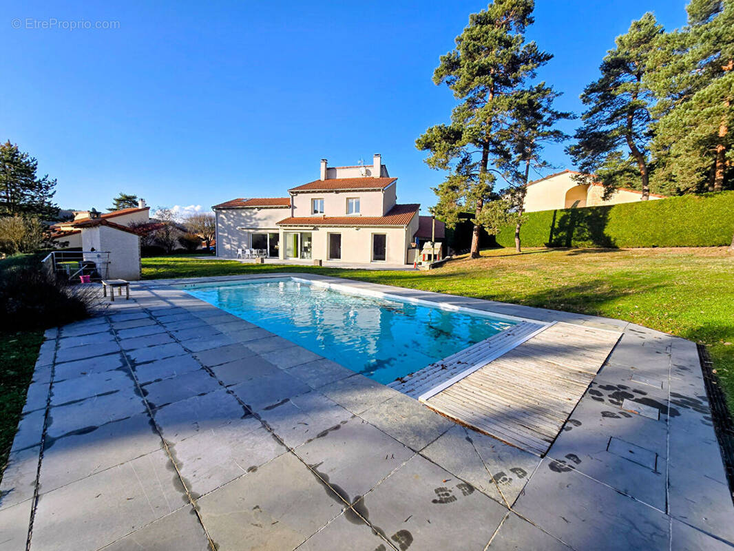 Maison à SAINT-GERMAIN-LAPRADE