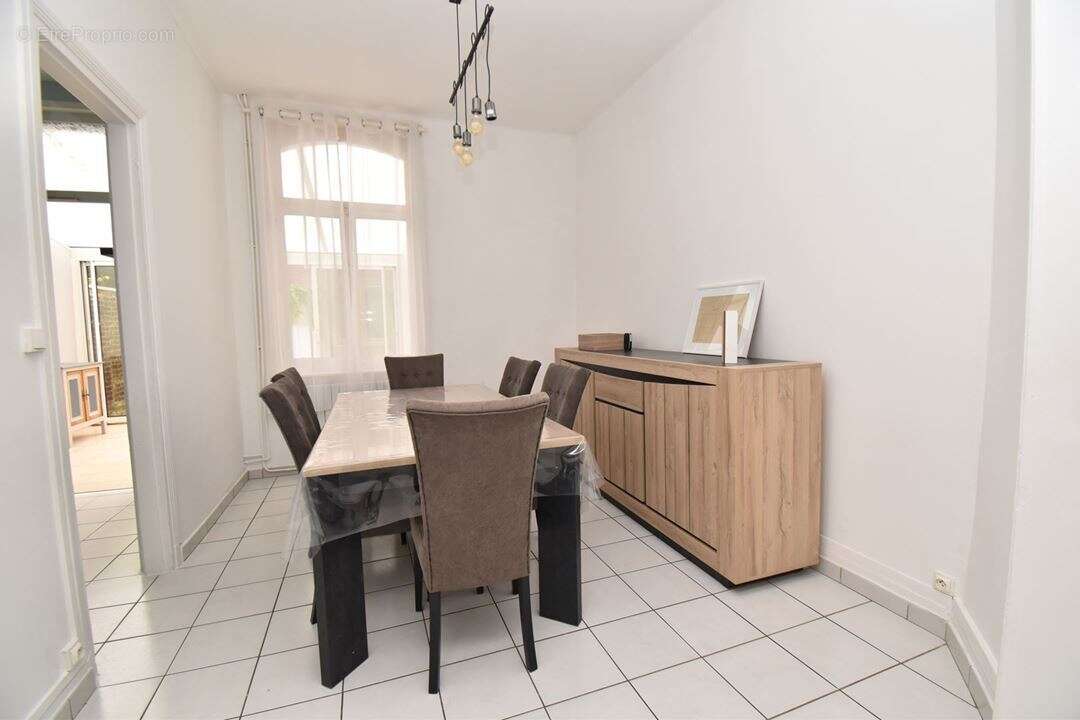 Maison 92 m² à Cambrai  - photo 2