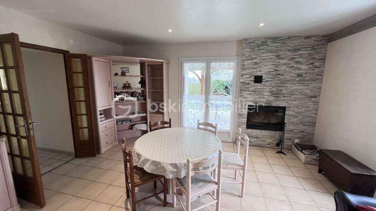 Appartement à SAINT-MESMIN