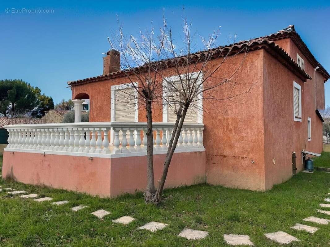 Maison à LES MEES