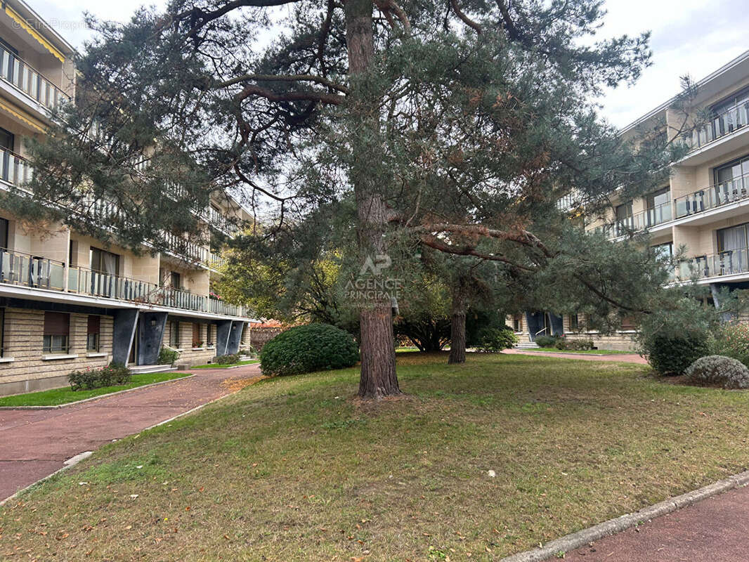 Appartement à MAISONS-LAFFITTE