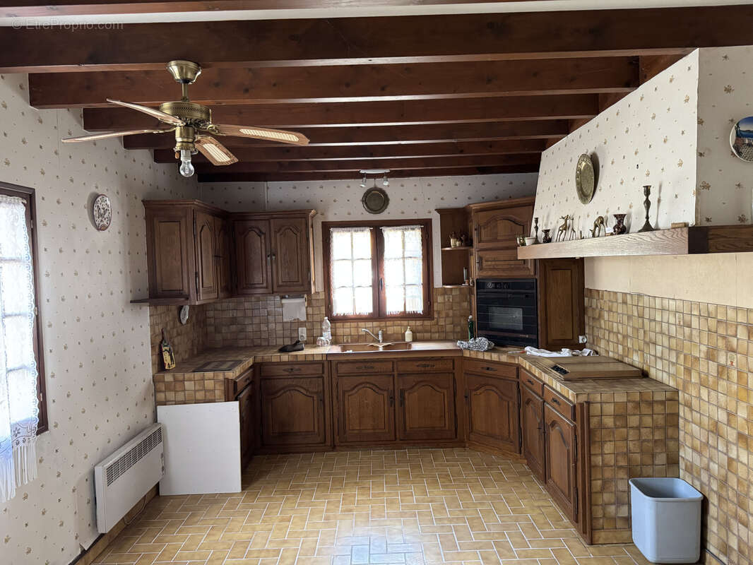Maison en pierres à restaurer - photo 2