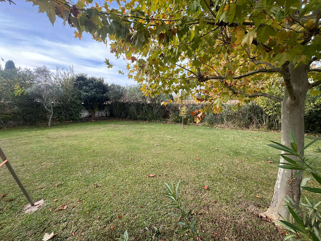 Terrain Constructible Istres - photo 9
