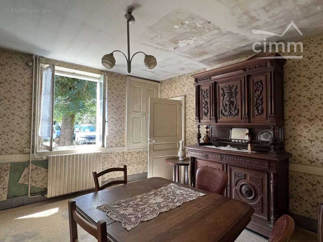 Maison à SALIGNY-SUR-ROUDON